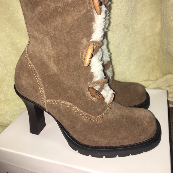 Steve Madden Suede Boot - Picture 1 of 8